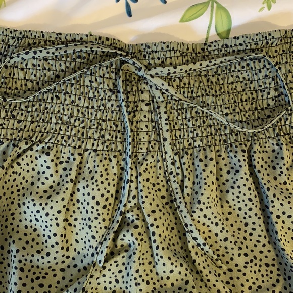 High Waisted Shorts - Picture 2 of 3